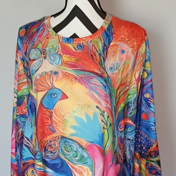 Peacock XL Women's Top - Picture 5 of 7